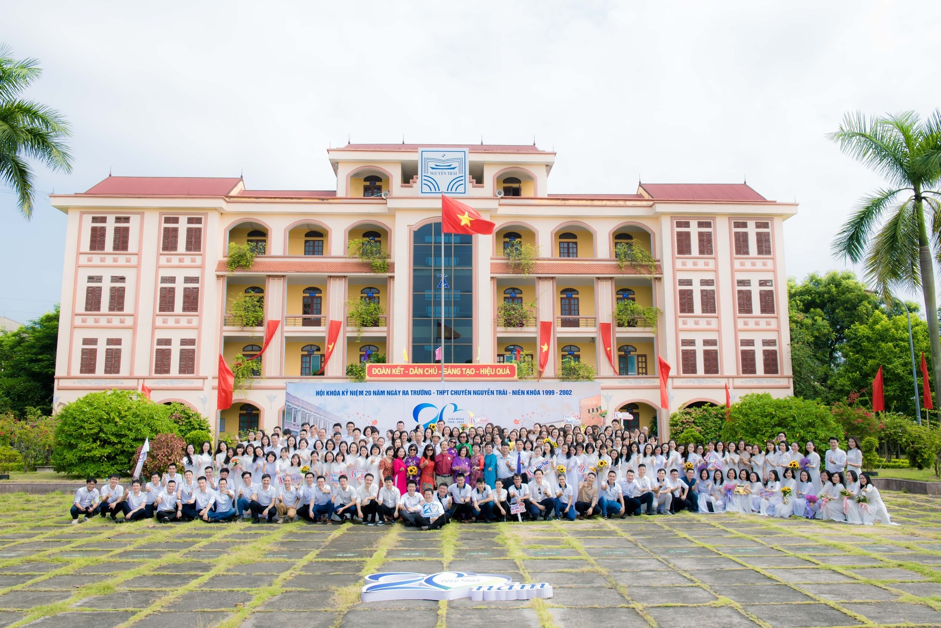 Hội khoá 20 năm ngày ra trường K1999-2002: "Có hẹn với thanh xuân" - xúc động và đầy ý nghĩa.